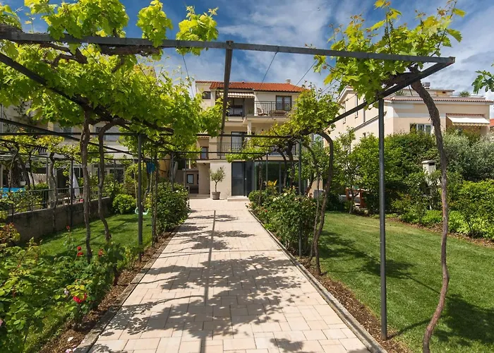 Daire Morozin Krk Town